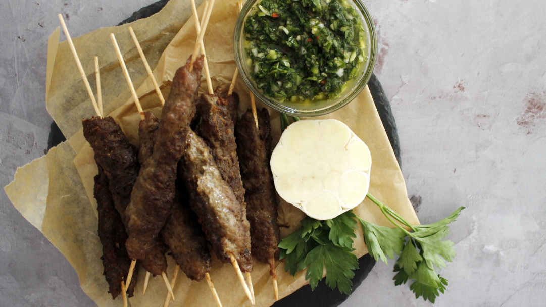 Chimichurri sauce with beef skewers recipe - Pödör