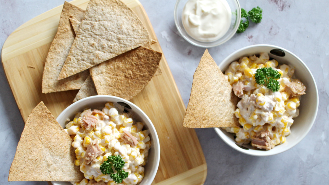 Tuna fish salad with sweet-corn and mayonnaise recipe - Pödör