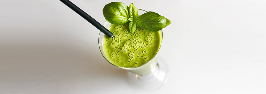 Kohlrabi smoothie with Pödör hempseed and pistachio oils - Pödör